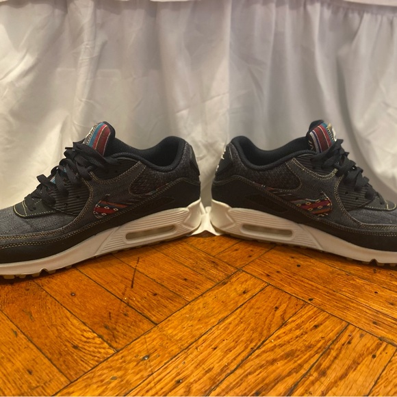 Nike Air Max 90 Afro Punk Sneakers - Picture 3 of 6